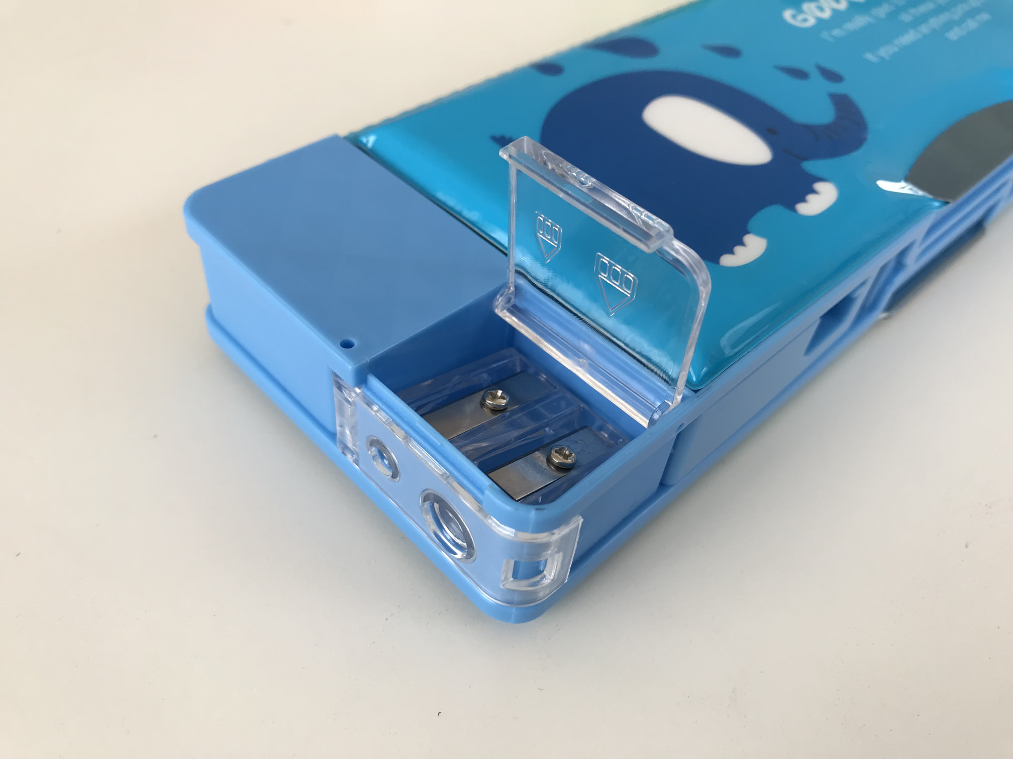 100円ショップの筆箱5